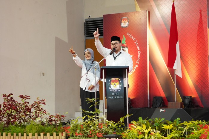 Pasangan calon bupati dan wakil bupati Kediri Hanindhito Himawan Pramana-Dewi Mariya Ulfa