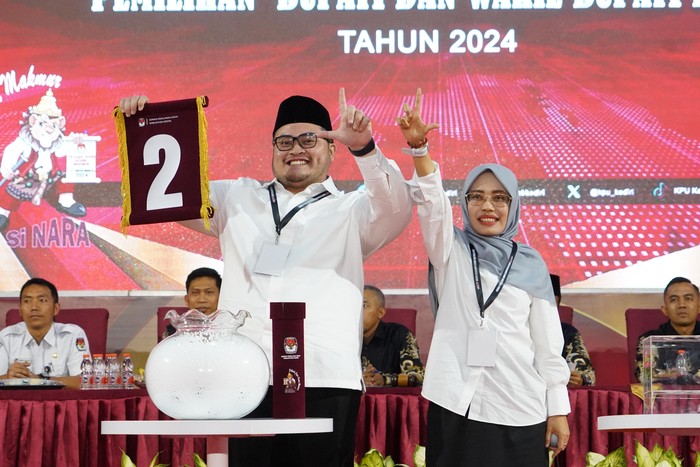 Pasangan calon bupati dan wakil bupati Kediri Hanindhito Himawan Pramana-Dewi Mariya Ulfa
