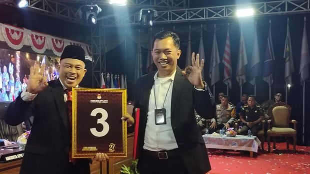 Pasangan calon Bupati dan Wakil Bupati Lebak, Sanuji Pentamarta dan Dita Fajar Bayhaqi