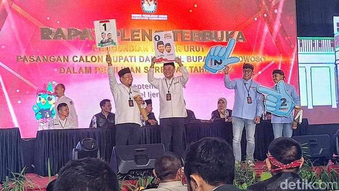 pengundian nomor urut paslon di Bondowoso bertabur sholawat