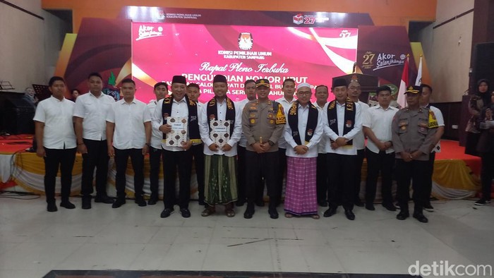 Pengundian nomor urut Pilbup Sampang 2024.