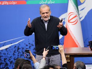 Presiden Iran Nyatakan Siap Balas Serangan Israel meski Tak Ingin Perang