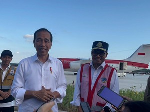 Momen Bersejarah Jokowi Mendarat Perdana di Bandara Nusantara IKN