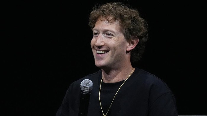 Mark Zuckerberg, chief executive officer of Meta, makes a point during an appearance at SIGGRAPH 2024, the premier conference on computer graphics and interactive techniques, Monday, July 29, 2024, in the Colorado Convention Center in downtown Denver. (AP Photo/David Zalubowski)