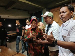 Risma Terima Dukungan dari Relawan Prabowo, Didoakan Sehat Selalu