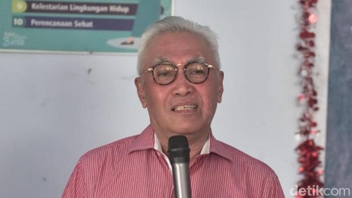 Wabup Bima, NTB, Dahlan yang ditunjuk sebagai Plt Bupati Bima selama dua bulan. (Dok. Pemkab Bima)