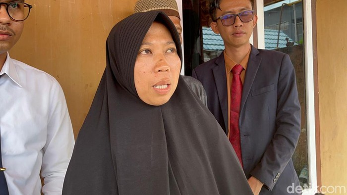 Winda Mardiati, kakak Ragil tahanan tewas di Polsek Kumpeh Ilir.