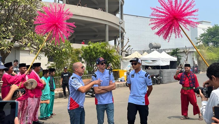 Alex Marquez berkunjung ke Sirkuit Formula E Jakarta