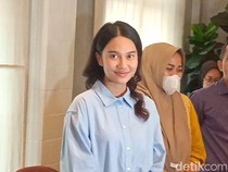 Senyum Azizah Salsha Maafkan 2 Penyebar Hoaks, Pastikan Rumah Tangga Baik