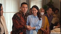 Perempuan yang akrab disapa Zize itu, memaafkan dua penyebar hoaks yang sudah diperiksa Bareskrim. Ini adalah Andreas, salah satu penyebar hoaks yang meminta maaf langsung ke istri Pratama Arhan itu. Foto: Ahsan/detikHOT