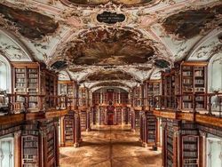 Tampilan Bangunan Bersejarah Ini Bikin Melotot