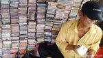 Berburu Harta Karun di Pasar Loak Jatinegara