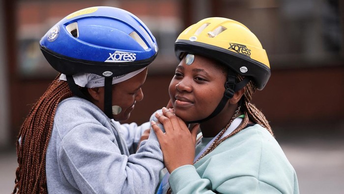 Bersepeda Bareng Gadis-gadis di Cape Town Mavundla, telah menjadi tokoh terkemuka dalam mempromosikan budaya bersepeda di kota Afrika Selatan itu. ia mengatakan bahwa ia memiliki satu tujuan: mengajak lebih banyak anak-anak perempuan bersepeda.