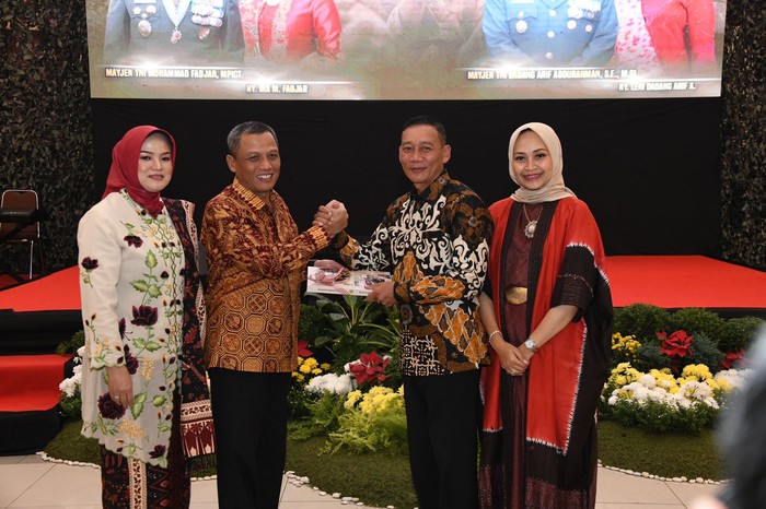 Bey Lepas Pangdam Siliwangi