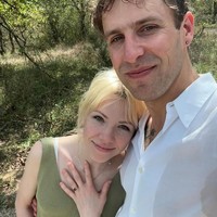 Penyanyi Carly Rae Jepsen Melahirkan Anak Pertama di Usia 40