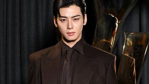 10 Idol KPop Terganteng Pilihan Netizen Jepang, No. 1 Susah Digulingkan!