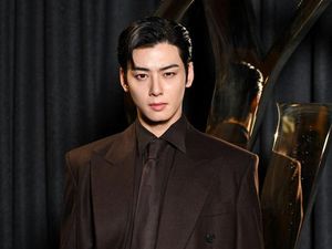 10 Idol KPop Terganteng Pilihan Netizen Jepang, No. 1 Susah Digulingkan!