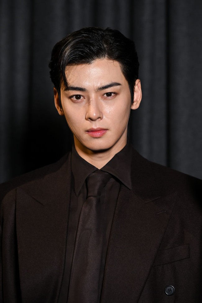 Kesempurnaan wajah Cha Eun Woo dinilai tak masuk akal oleh sejumlah netizen. Tak mengherankan jika bintang drama Korea True Beauty itu dijuluki sebagai Face Genius. Foto: Stephane Cardinale - Corbis/Corbis via Getty Images