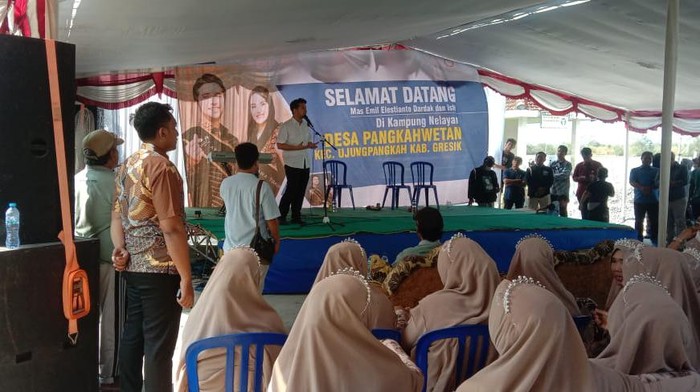 Emil Dardak bertemu dengan nelayan Pangkah Gresik