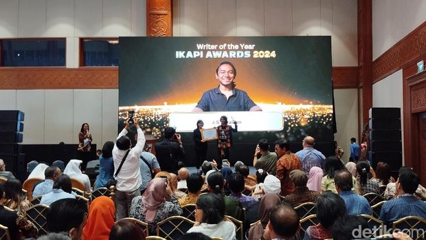 JS Khairen raih penulis terbaik dari IKAPI Awards