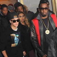 Diddy, yang berperan besar dalam karier Usher dan artis lain seperti Biggie Smalls dan Mary J Blige, juga mengambil peran sebagai mentor bagi Bieber. Foto: WireImage/Kevin Mazur/AMA2015