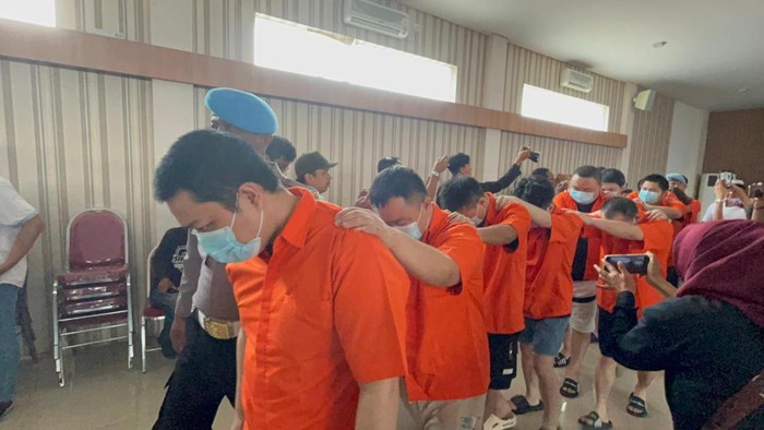 Komplotan scammer WNA asal Cina dan Vietnam