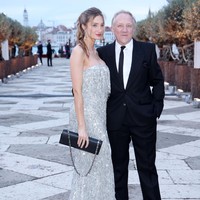 Mathilde Pinault yang kini berusia 23 tahun terjun ke dunia modelling dan dikenal juga sebagai atlet berkuda. Dia pun populer di Instagram dengan pengikut lebih dari 114 ribu. Foto: WireImage/Marc Piasecki