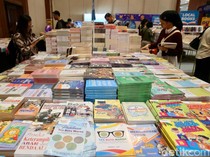 Melihat Pameran Buku Tertua di Asia Tenggara