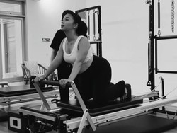 8 Foto Nikita Willy Aktif Olahraga saat Baby Bump Sudah Besar, Bisa Headstand