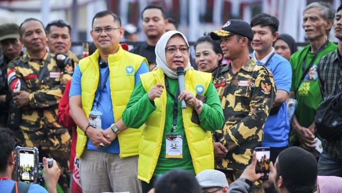 Pasangan Arfi Rafnialdi-Yena Iskandar