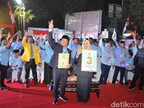 Iqbal-Dinda Diskusi dengan Tim Pemenangan Jelang Debat Perdana