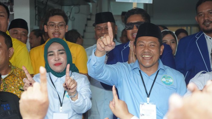 Paslon nomor urut 1 Subandi-Mimik Idayana