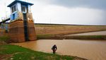 Penampakan Waduk Dawuhan Madiun Mengering