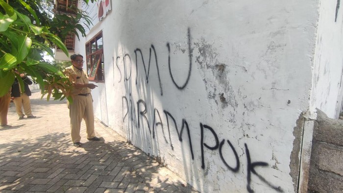 Pencuri teror sejumlah sekolah di Banyuwangi