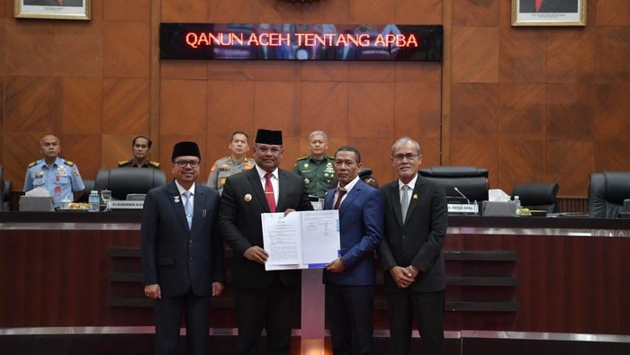 Pengesahan APBA Tahun Anggaran 2025 sebesar Rp 11,7 triliun (Foto: dok Pemerintah Aceh)