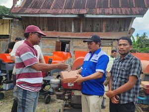 Maruarar Sirait Ajak Warga Rawat Danau Toba