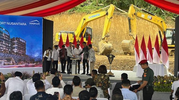 Presiden Joko Widodo (Jokowi) meletakkan batu pertama atau groundbreaking Magnum Resort, hunian luxury, yang dibangun investor Rusia.