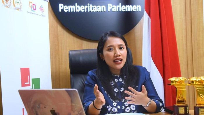 Puteri Komarudin