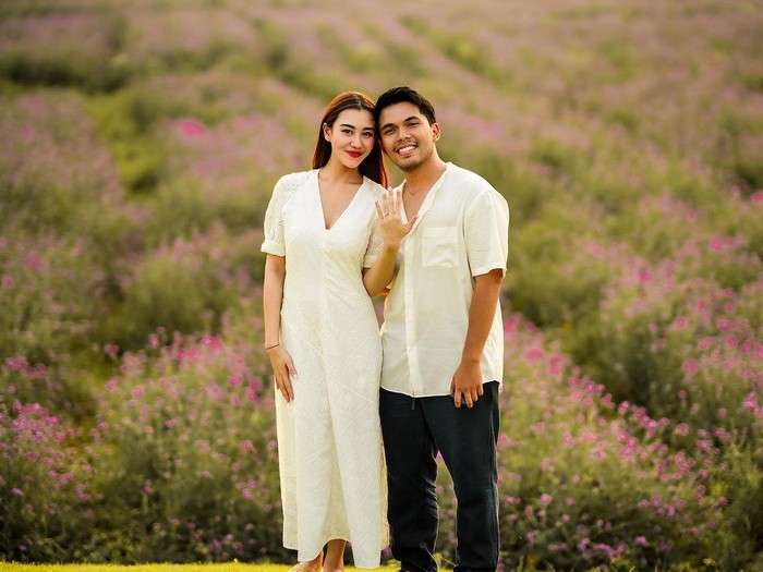 thariq halilintar  dan aaliyah massaid
