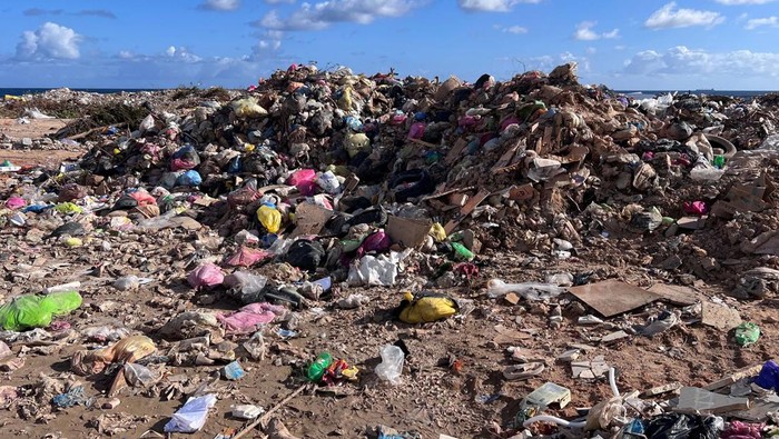 A drone view shows garbage dumped next to the beach after the main garbage dump was closed by the city's residents in Khoms, Libya, September 24, 2024.  REUTERS/Ayman al-Sahili