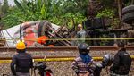 Truk Molen Ringsek Tertabrak KA Taksaka di Yogyakarta