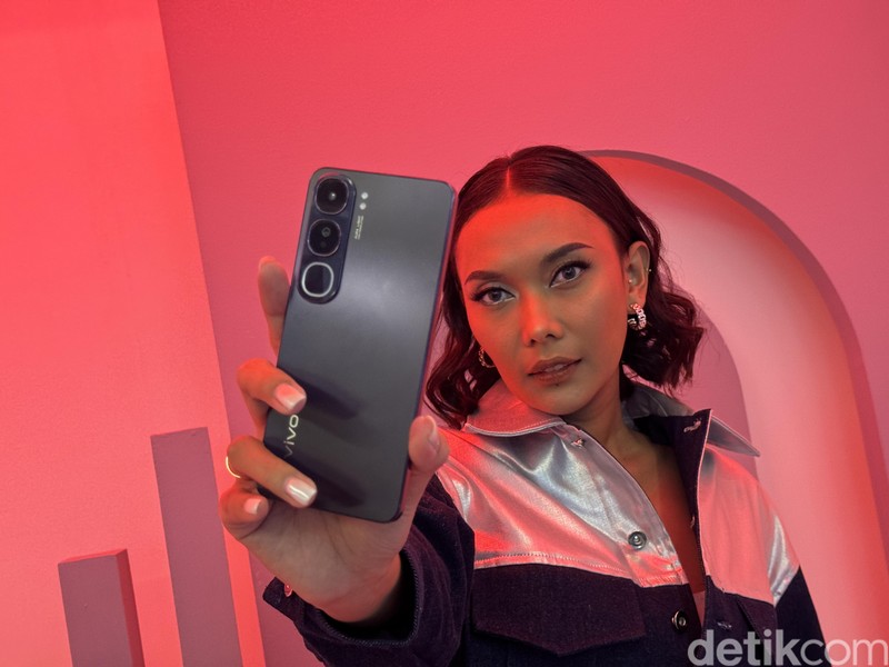 Vivo V40 Lite