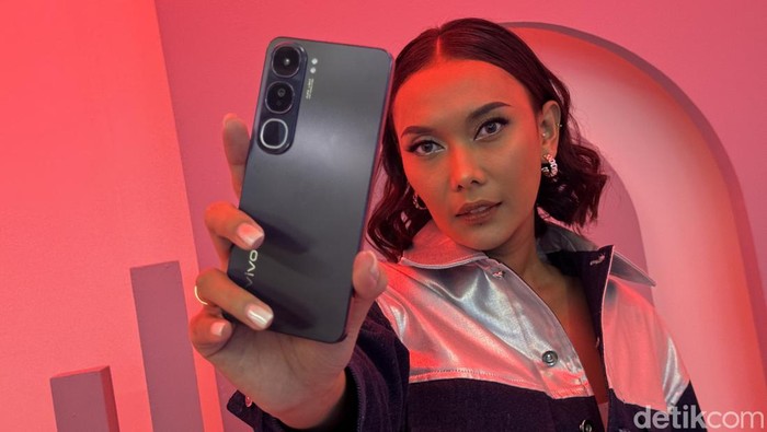 Vivo V40 Lite