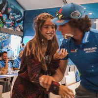 Alexandra Perez, Pacar Alex RinsAlenxandra adalah tunangan dari Alex Rins sejak 2020. Mereka sudah dikaruniai satu orang anak yang diberi nama Lucas.Foto: Instagram