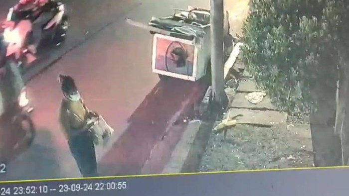 Wanita bermasker yang menculik balita di Cibiru.