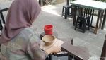 Yuk! Lepas Stres dengan Membuat Keramik