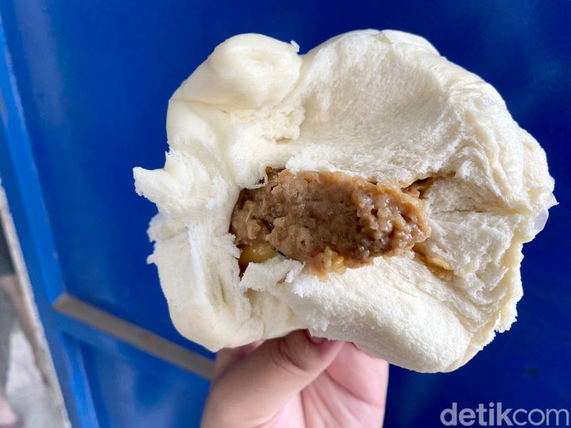 Bakpao Jumbo yang Viral Ini Lokasinya Ada di Dalam Perumahan