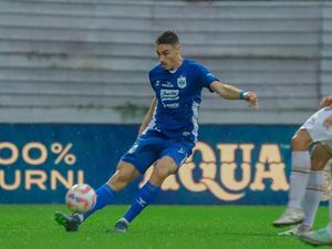 PSIS Semarang Vs Arema FC Imbang Tanpa Gol di Babak Pertama