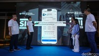 Blue Bird meluncurkan kampanye #TrueBlue-Sky di Jakarta.