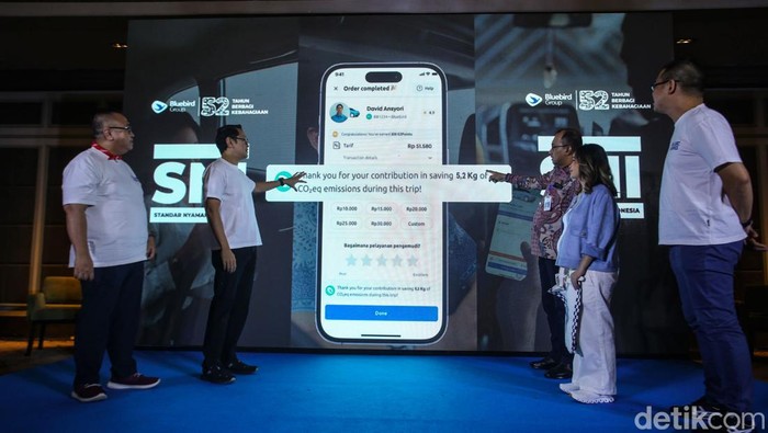 Blue Bird Dukung Pengurangan Emisi Karbon Blue Bird meluncurkan kampanye #TrueBlue-Sky pada Rabu (25/9/2024). Kampanye untuk mendukung pengurangan emisi karbon melalui penyediaan armada ramah lingkungan.